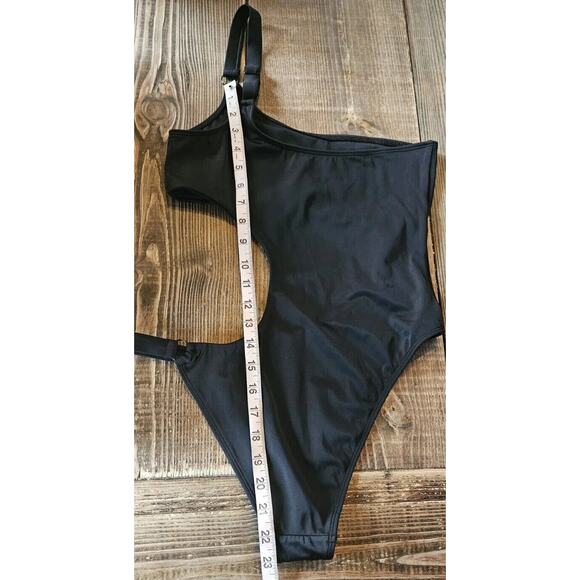 Kendall & Kylie Black Swimsuit Medium Butterfly Cutout One Piece Cheeky Shoulder - Picture 12 of 13